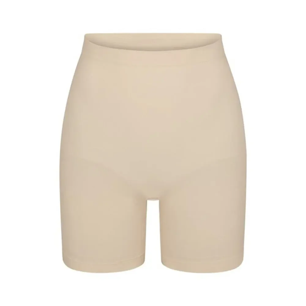 SKIMS SEAMLESS SCULPT Mid Thigh Short - Sand Size M NWT #1991